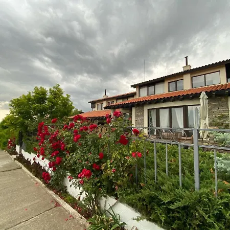 Сънрайз Вила Villa *